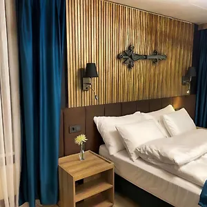 Hotel Nani